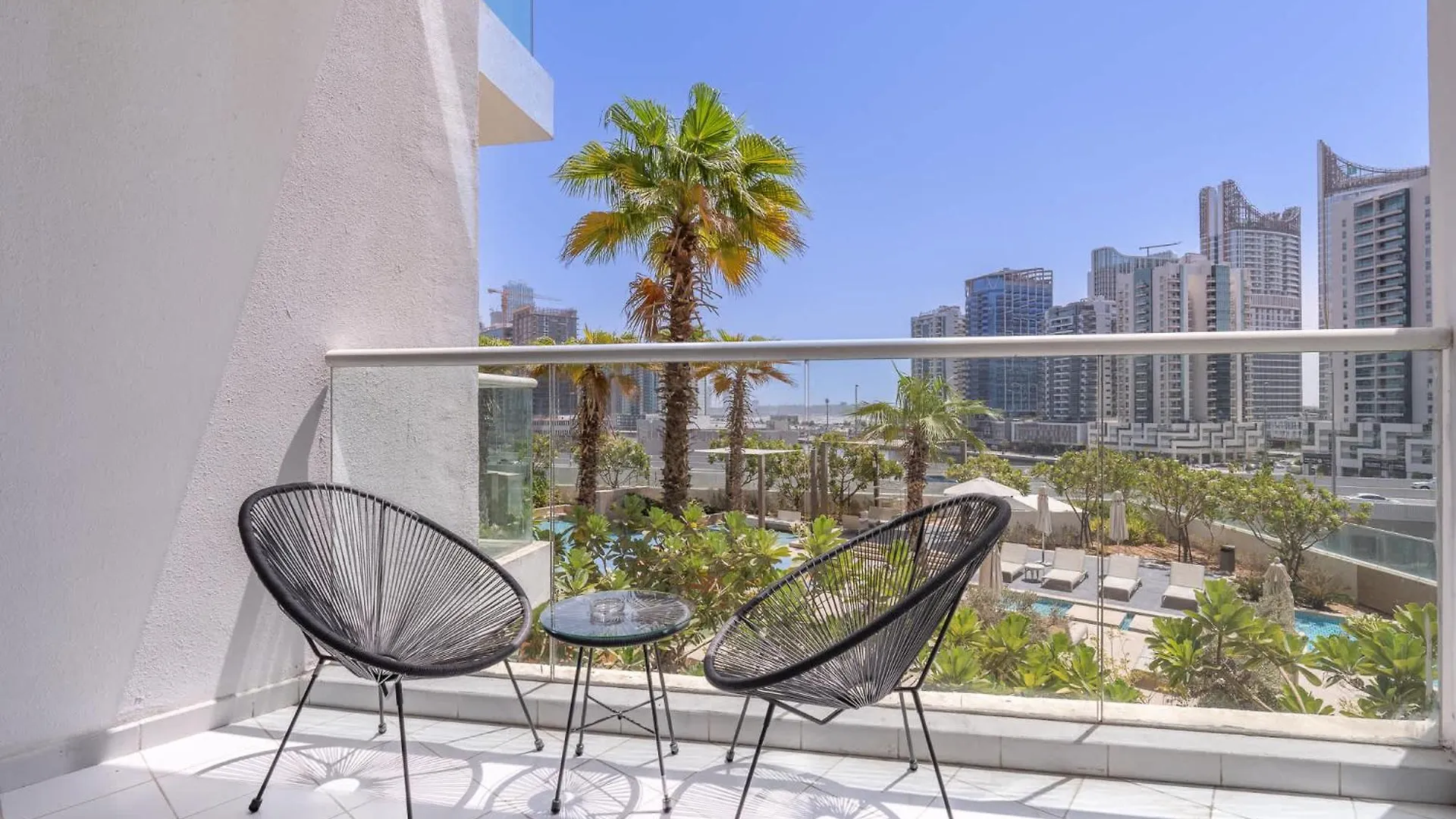 Apartment Cozy Studio Perfect For 4 At Damac Maison Prive Dubai