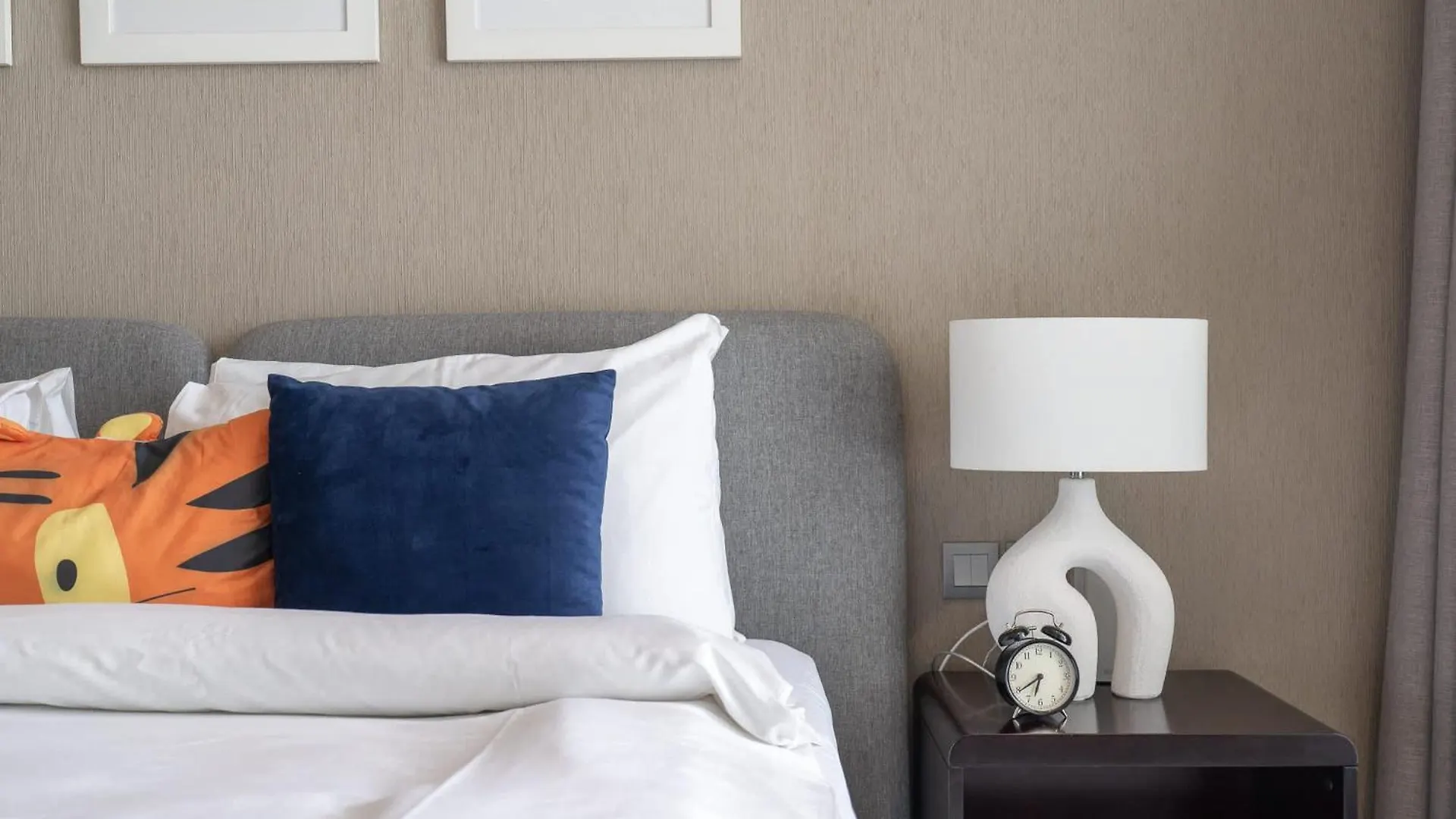 Cozy Studio Perfect For 4 At Damac Maison Prive Dubai Apartment