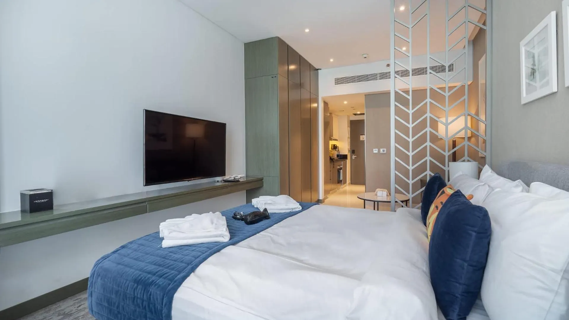 Cozy Studio Perfect For 4 At Damac Maison Prive Dubai 0*,  United Arab Emirates