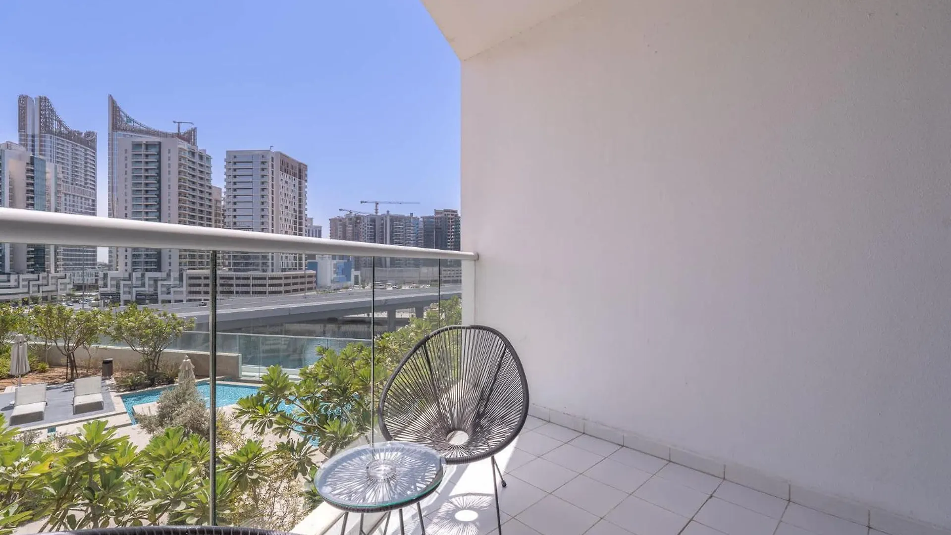 Cozy Studio Perfect For 4 At Damac Maison Prive Dubai Förenade Arabemiraten
